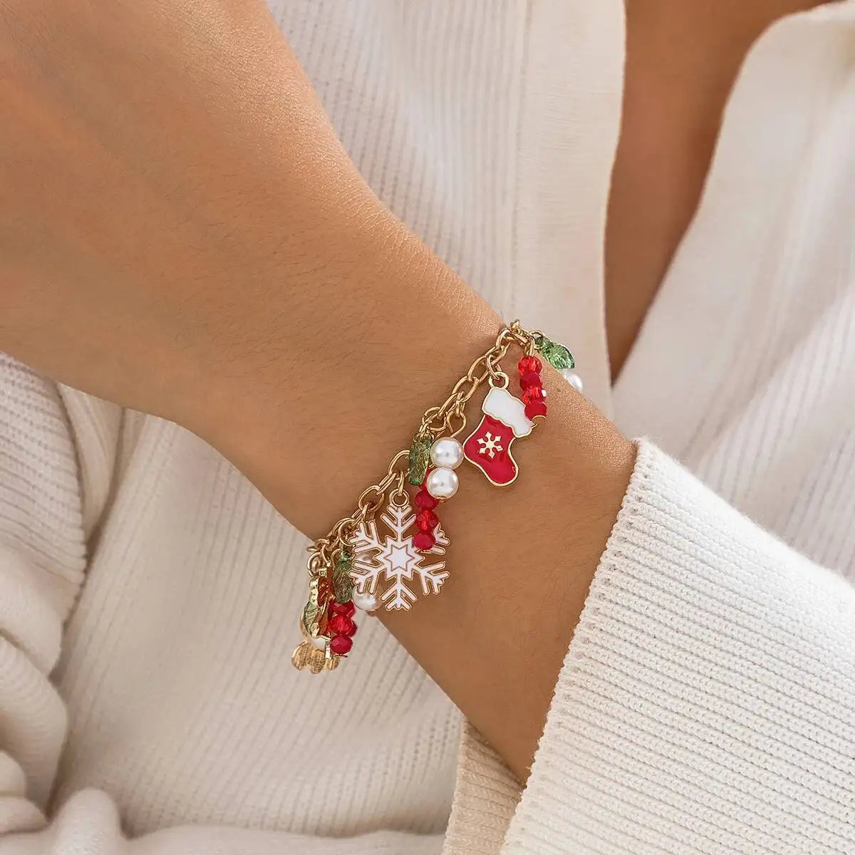 Christmas Snowflake Pendant Bracelet – Pearl & Red Crystal Bead Charm Bracelet for Women